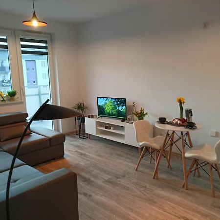Apartamento Apartament Z Sauna I Jacuzzi Radom Exterior foto